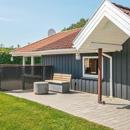8 Person Holiday Home In Hejls Dış mekan fotoğraf