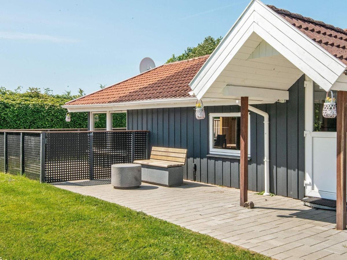 8 Person Holiday Home In Hejls Dış mekan fotoğraf